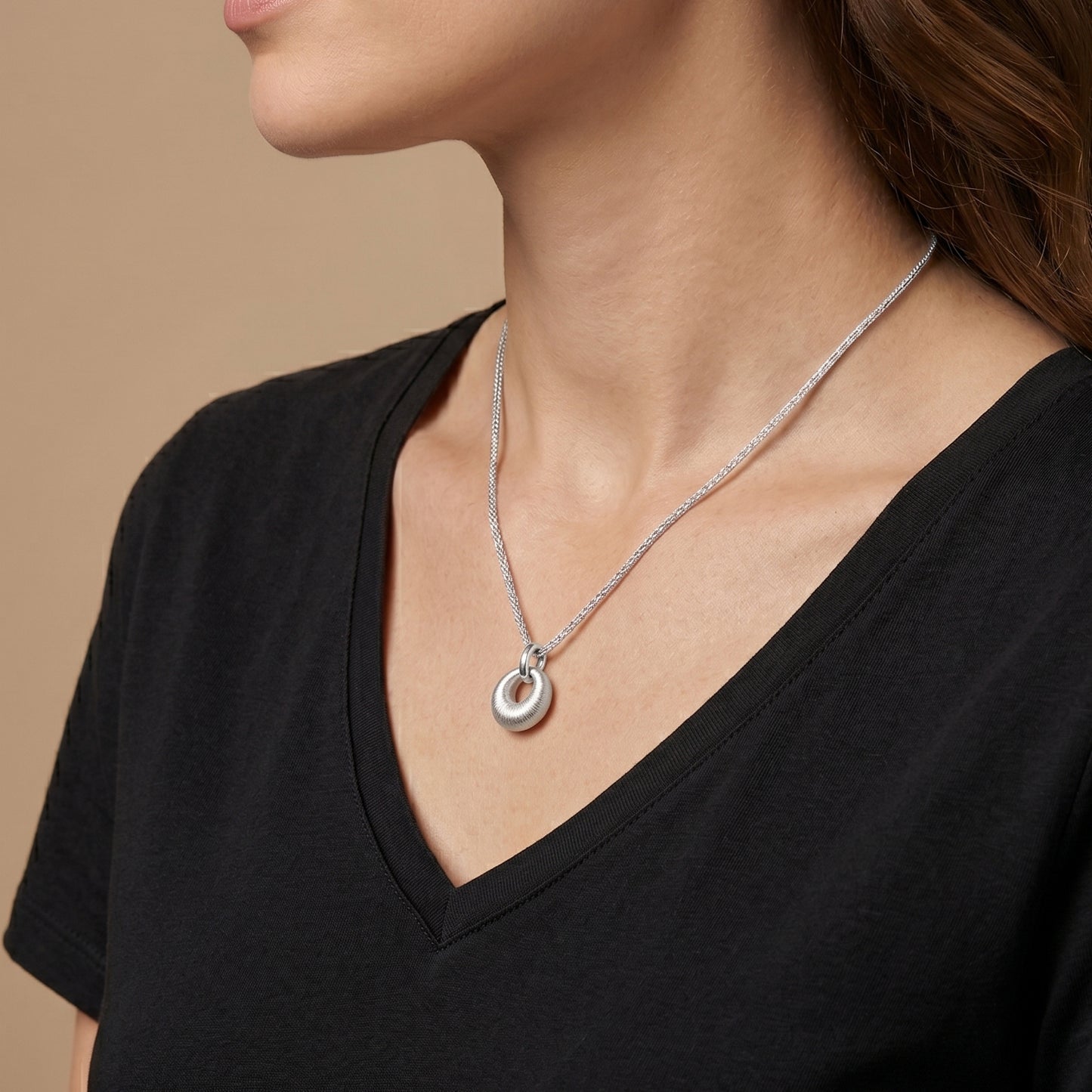 Halskette mit 3D-Ringanhänger Edelstahl Gold & Silber