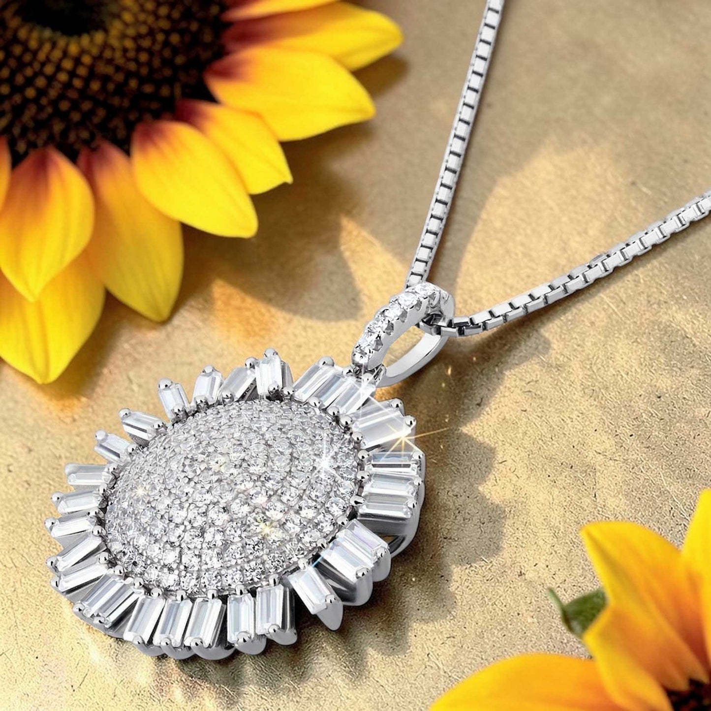 Silberkette 925 mit Sonnenblumen Anhänger aus Zirkonia Kristallen in liegender Seitenansicht