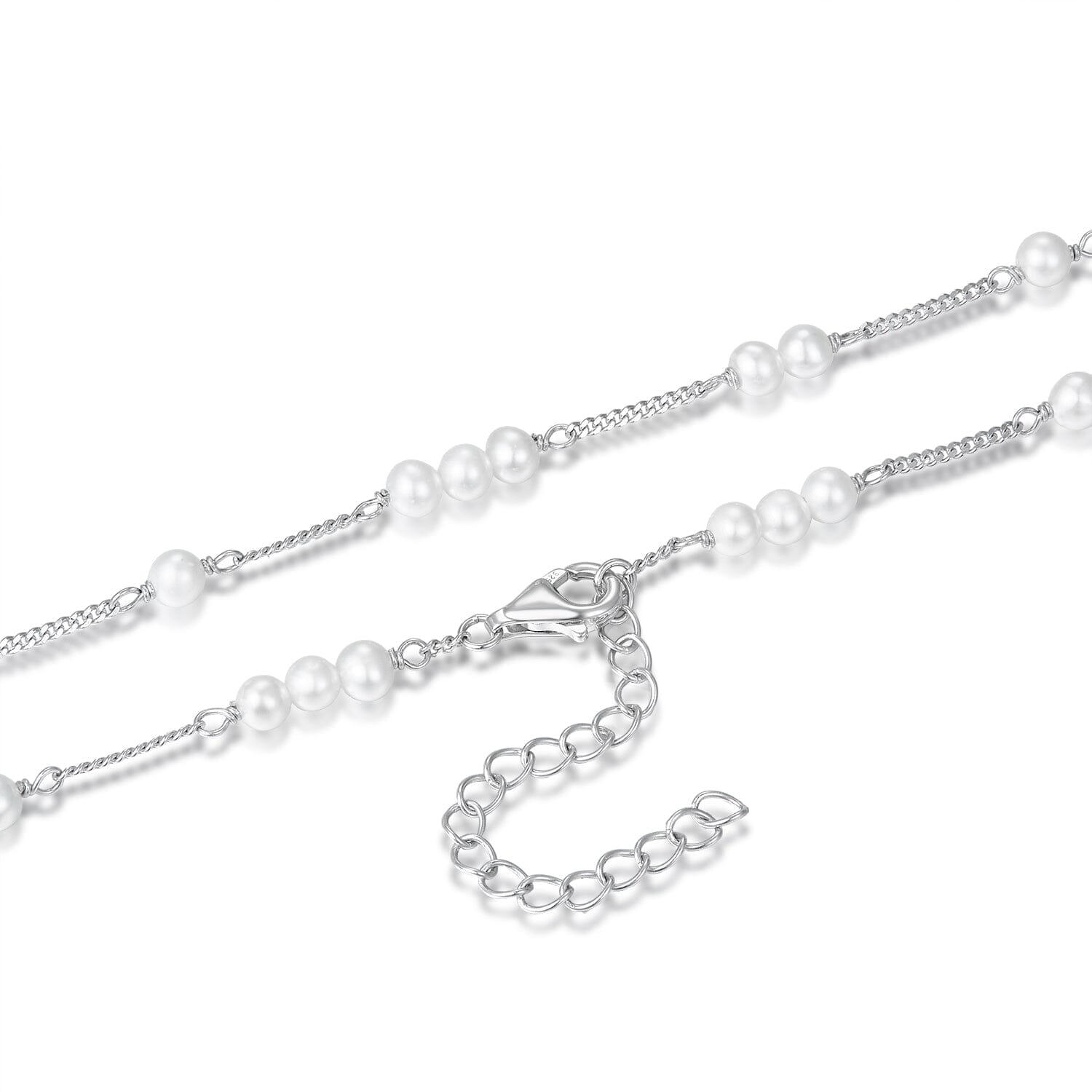 Schöner-SD Perlencollier Detailaufnahme der schimmernden Süßwasserzuchtperlen sowie 925 Silber-Karabiner und Verlängerungskettchen.